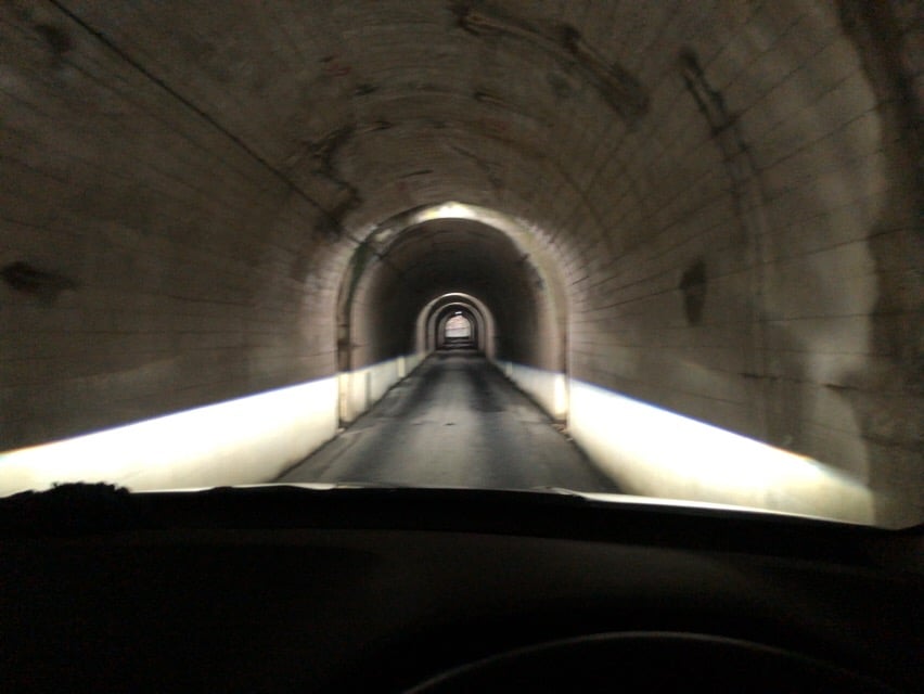 トンネル内部
