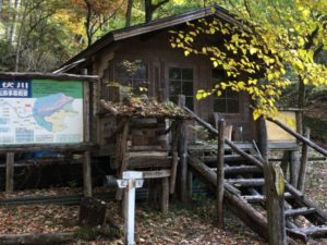 松建小屋