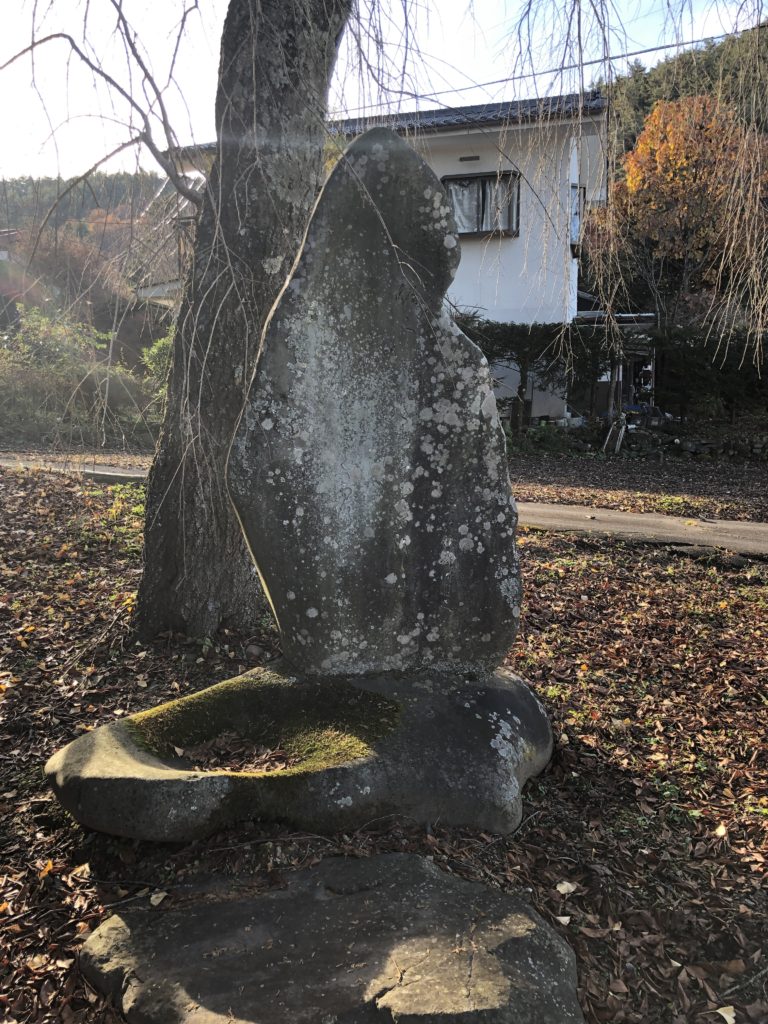 光輪寺薬師堂の石仏群③