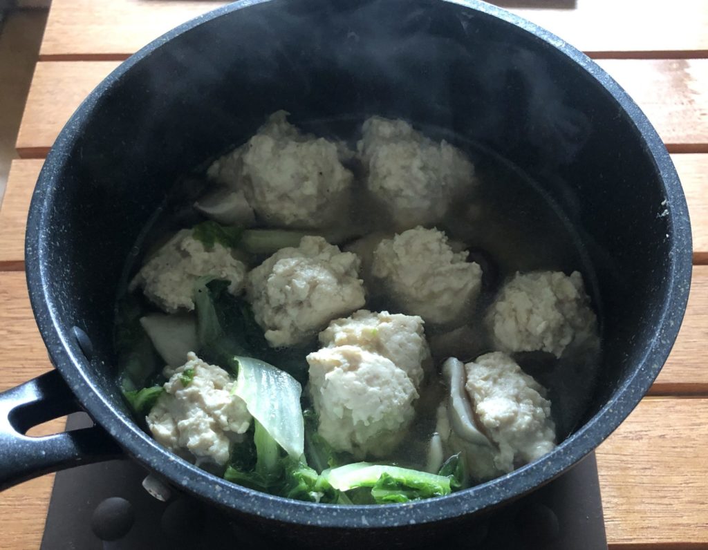 鳥団子のスープ