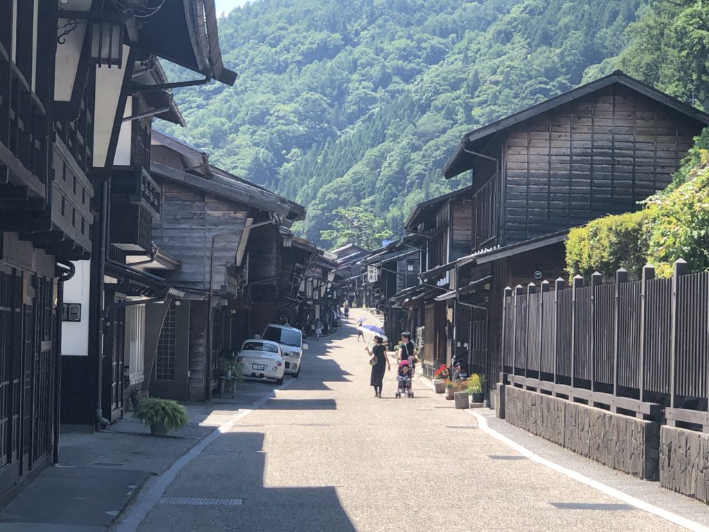 奈良井宿の入口付近