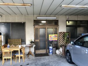 正和食堂の玄関