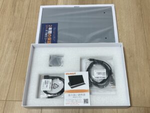 kksmart「モバイルモニター（15.6インチ）」の内容物一式